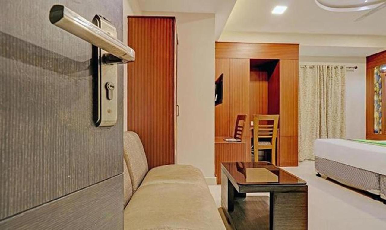 Pine Tree Boutique Hotel Chennai Luaran gambar