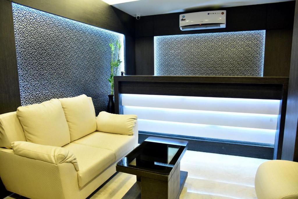 Pine Tree Boutique Hotel Chennai Luaran gambar