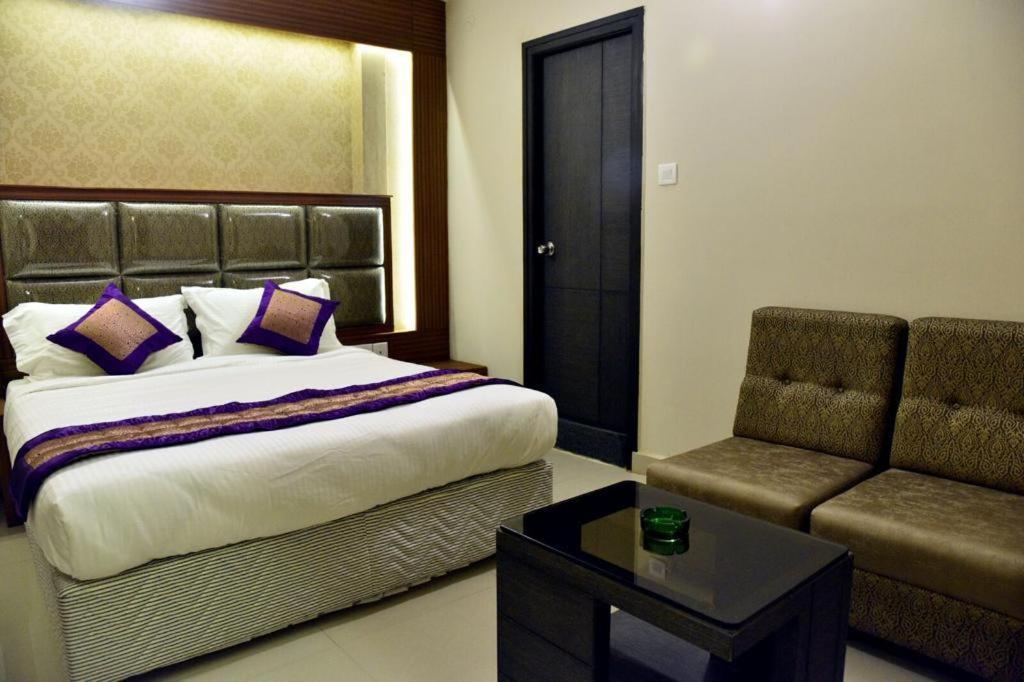 Pine Tree Boutique Hotel Chennai Luaran gambar